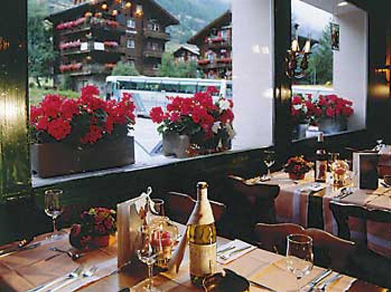 Matterhorn Inn Täsch Ресторант снимка